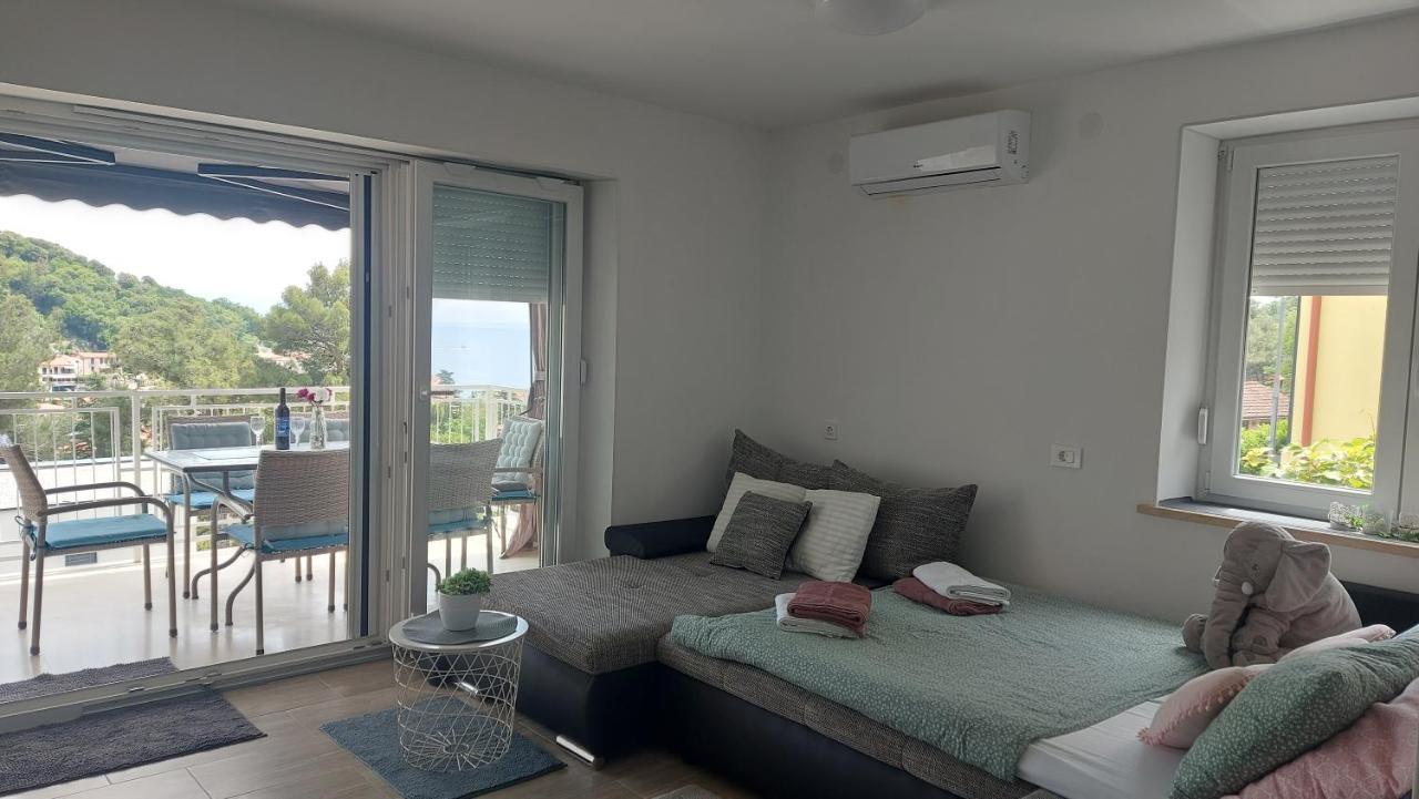 Modern And Cosy Apartment Ivana With A Beautiful Seaview Mošćenička Draga Dış mekan fotoğraf
